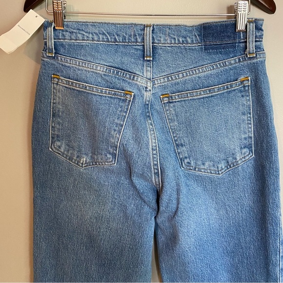 NWT Abercrombie and Fitch Ultra High Rise 90s Straight Jean Size 28 - Picture 13 of 15
